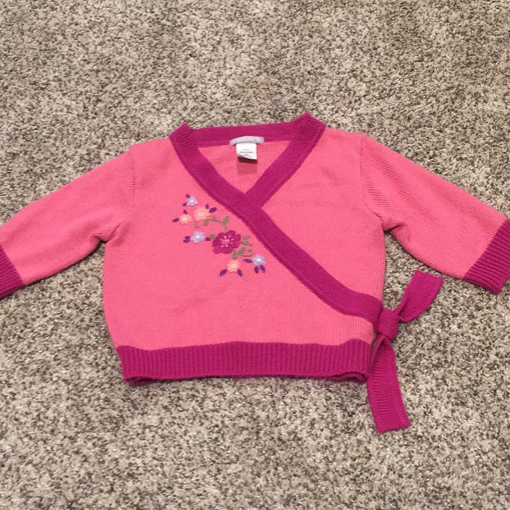 Carter’s girls 2T Pink and burgundy sweater.